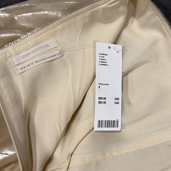 Champagne fancy shorts from Urban Outfitters - Picture 7 of 8